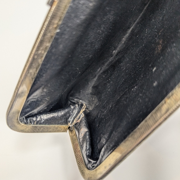 Vintage (50s?) Black Tapestry Clutch W Kiss Lock & Vinyl Interior. 11"X5.5" - Picture 7 of 16